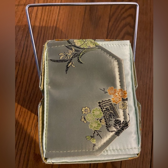 Unique, “To-Go” Container Purse, Mirror on Flap - Picture 2 of 9